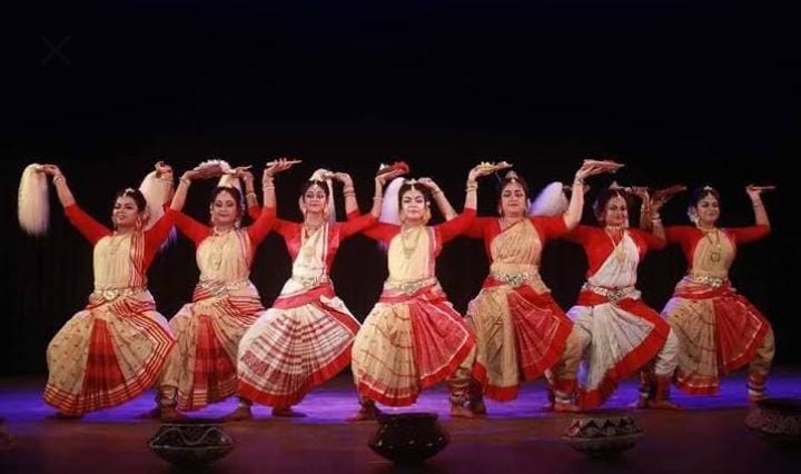 West Bengal Traditional Dancers