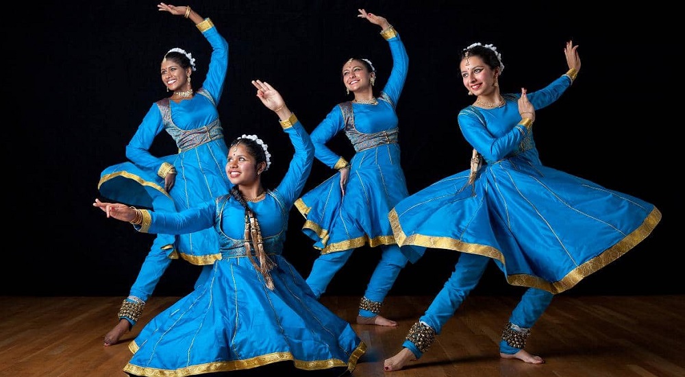 Uttar Pradesh Traditional Dancers