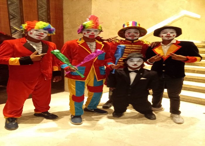 Carnival artist performance in Delhi event