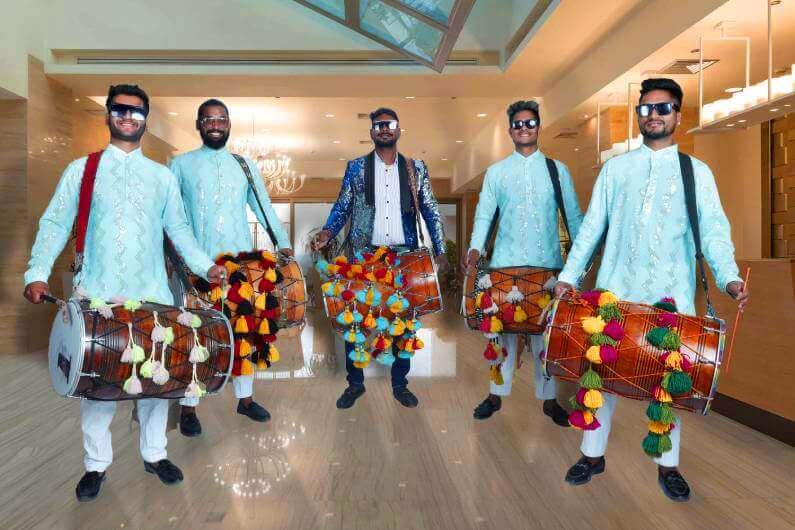 Female Punjabi singer performing in Delhi