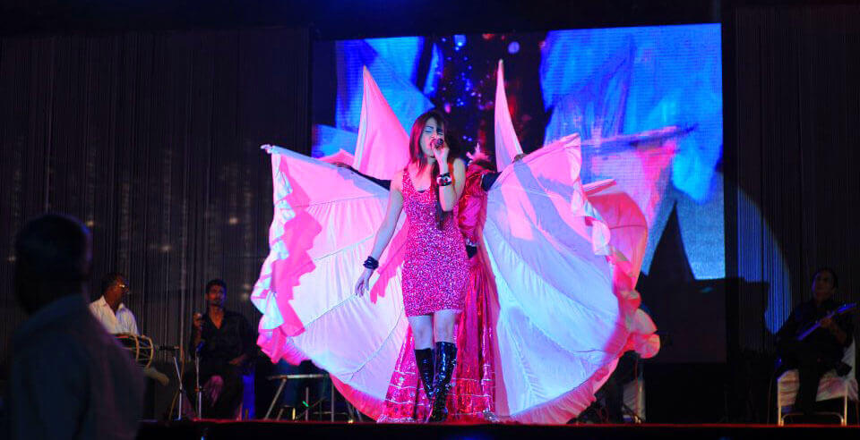 Female Punjabi singer at Delhi event