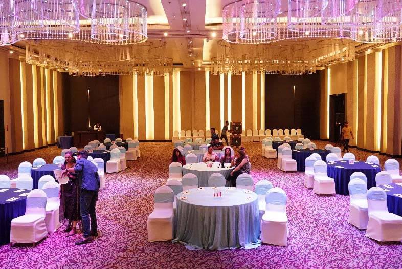 Outdoor resort venue coordination