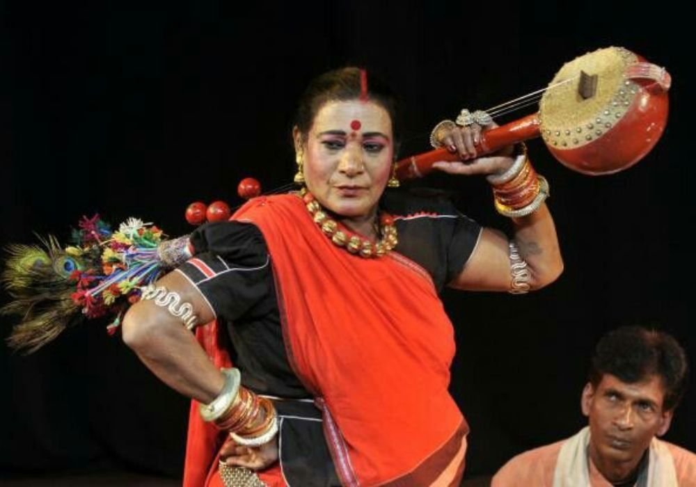 Chhattisgarhi Lokgeet folk singer performing