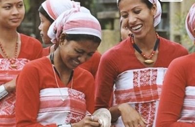 Deori Lokgeet folk singer performing
