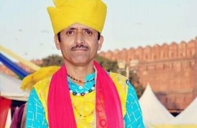 Dogri Lokgeet folk singer performing