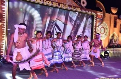 Gadaba Gutob Lokgeet folk singer performing