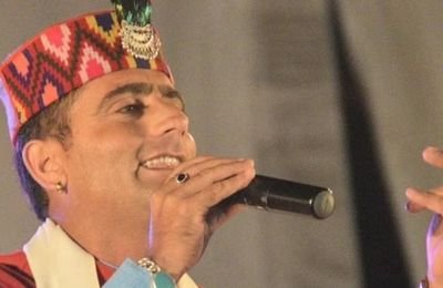 Gaddi Lokgeet folk singer performing
