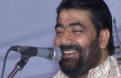 Gojri Lokgeet folk singer performing