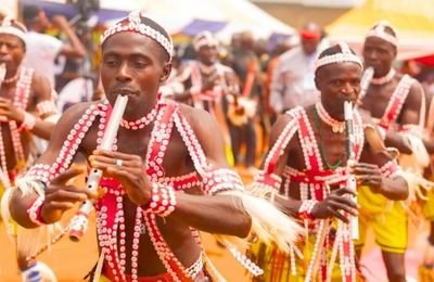 Jarawa Lokgeet folk singer performing