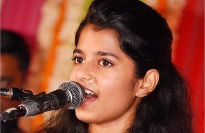 Maithili Lokgeet folk singer performing