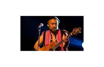 Malto Lokgeet folk singer performing