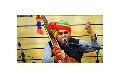 Malvi (Ujjaini) Lokgeet folk singer performing