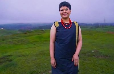 Pnar-Jaintia (Standard) Lokgeet folk singer performing
