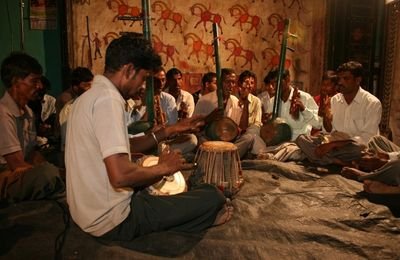 Rathwi (Bhili) Lokgeet folk singer performing