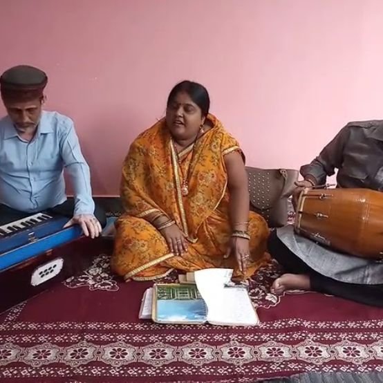 Shashi Pandey - Bagheli Singer