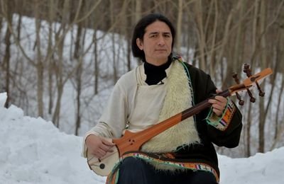 Tibetan (Indian Himalaya) Lokgeet folk singer performing
