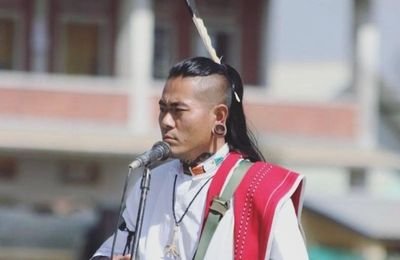 Zeme Lokgeet folk singer performing
